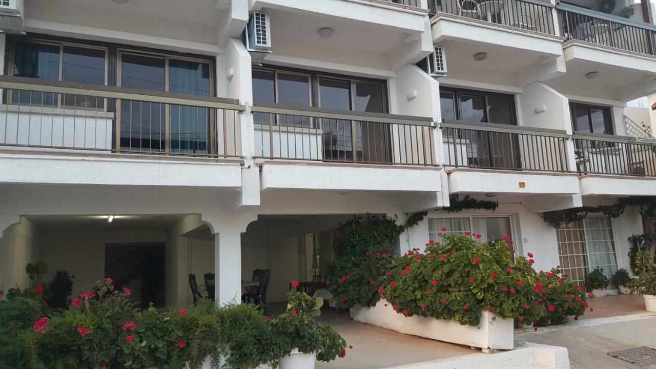 Manoli Apartments Ayia Napa Ngoại thất bức ảnh