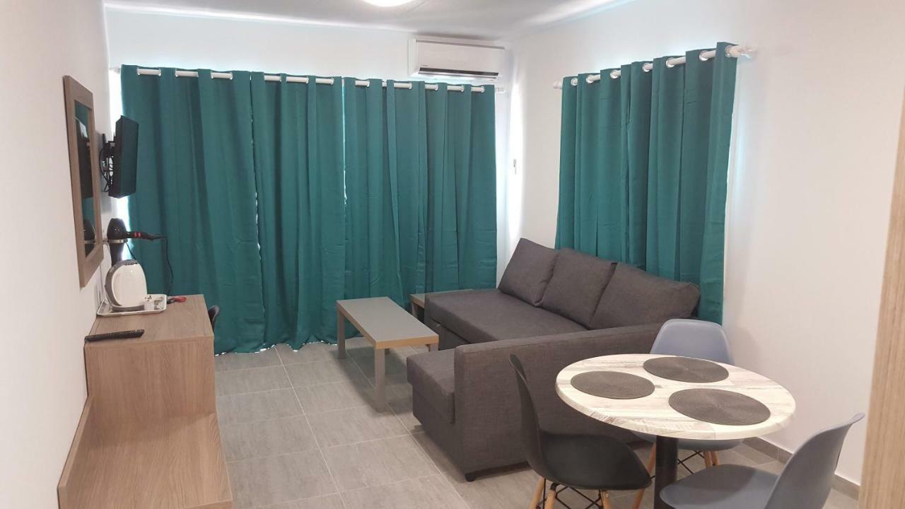 Manoli Apartments Ayia Napa Ngoại thất bức ảnh